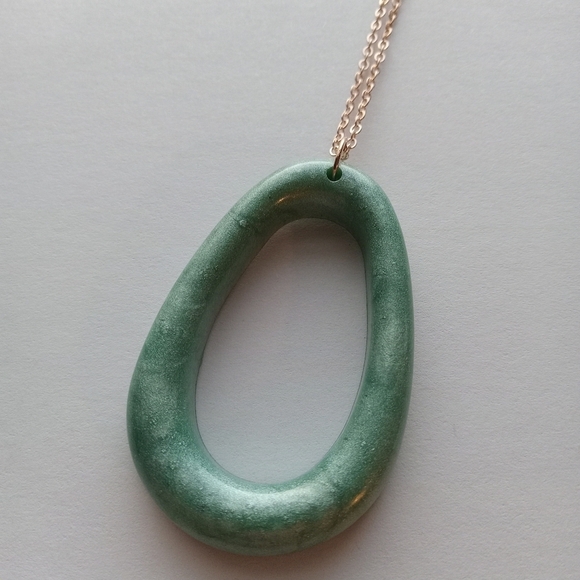 Hand Crafted Jewelry - Green resin oval necklace